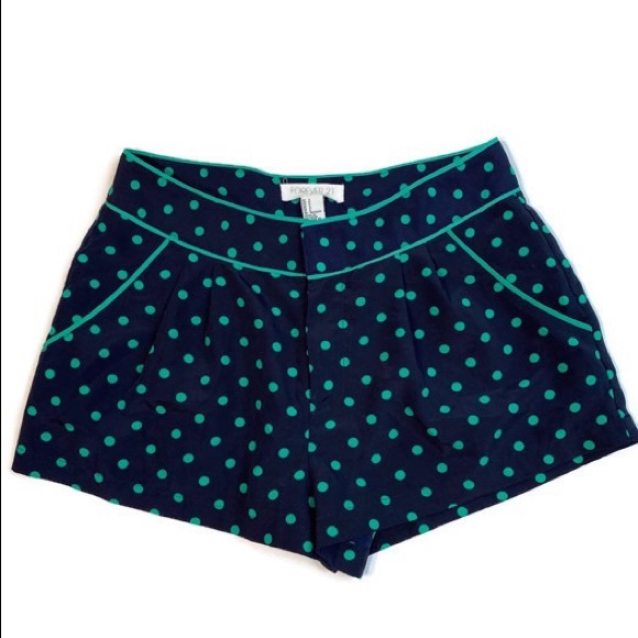 NWOT FOREVER 21 Polka Dot Shorts - Picture 1 of 3